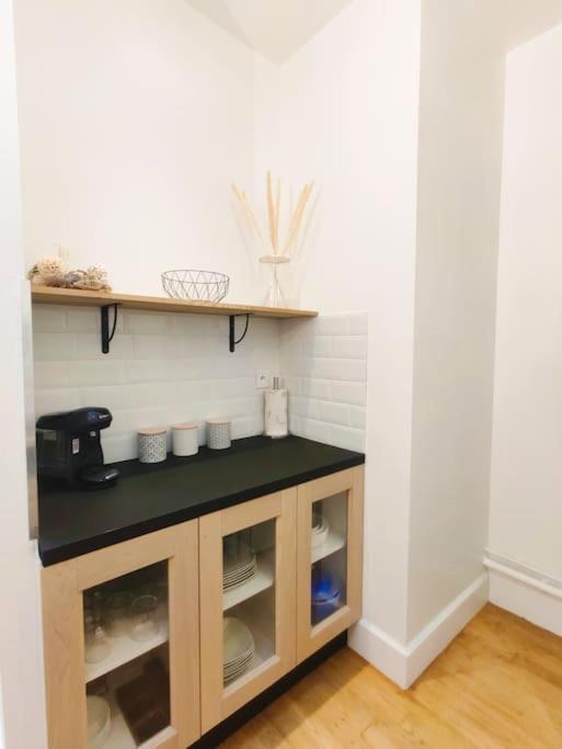 Appartement Carcassonnais Avec Parking Carcassonne Bagian luar foto
