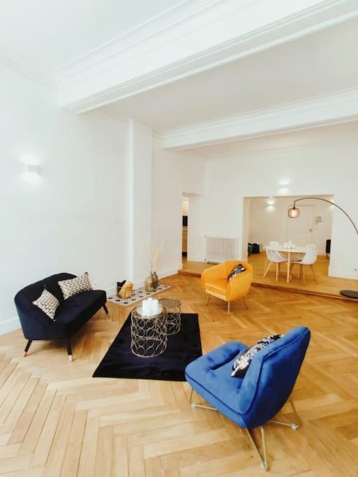 Appartement Carcassonnais Avec Parking Carcassonne Bagian luar foto